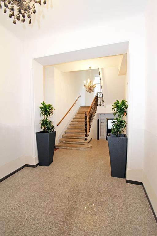 Christiano Hauptbahnhof | Contactless Check-in Apartment Wien